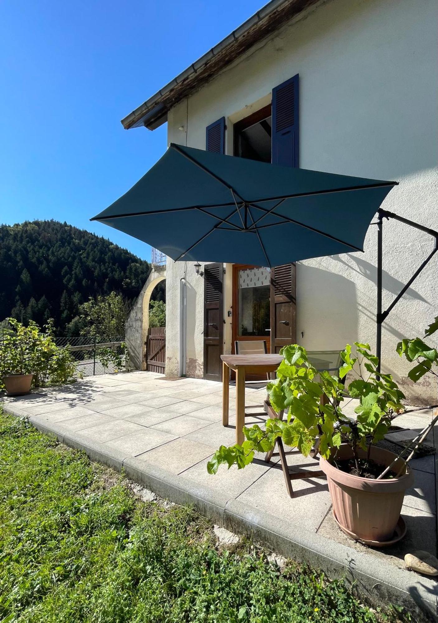 Ferienwohnung La Sabaudia Saint-Pierre-d'Entremont  Exterior foto